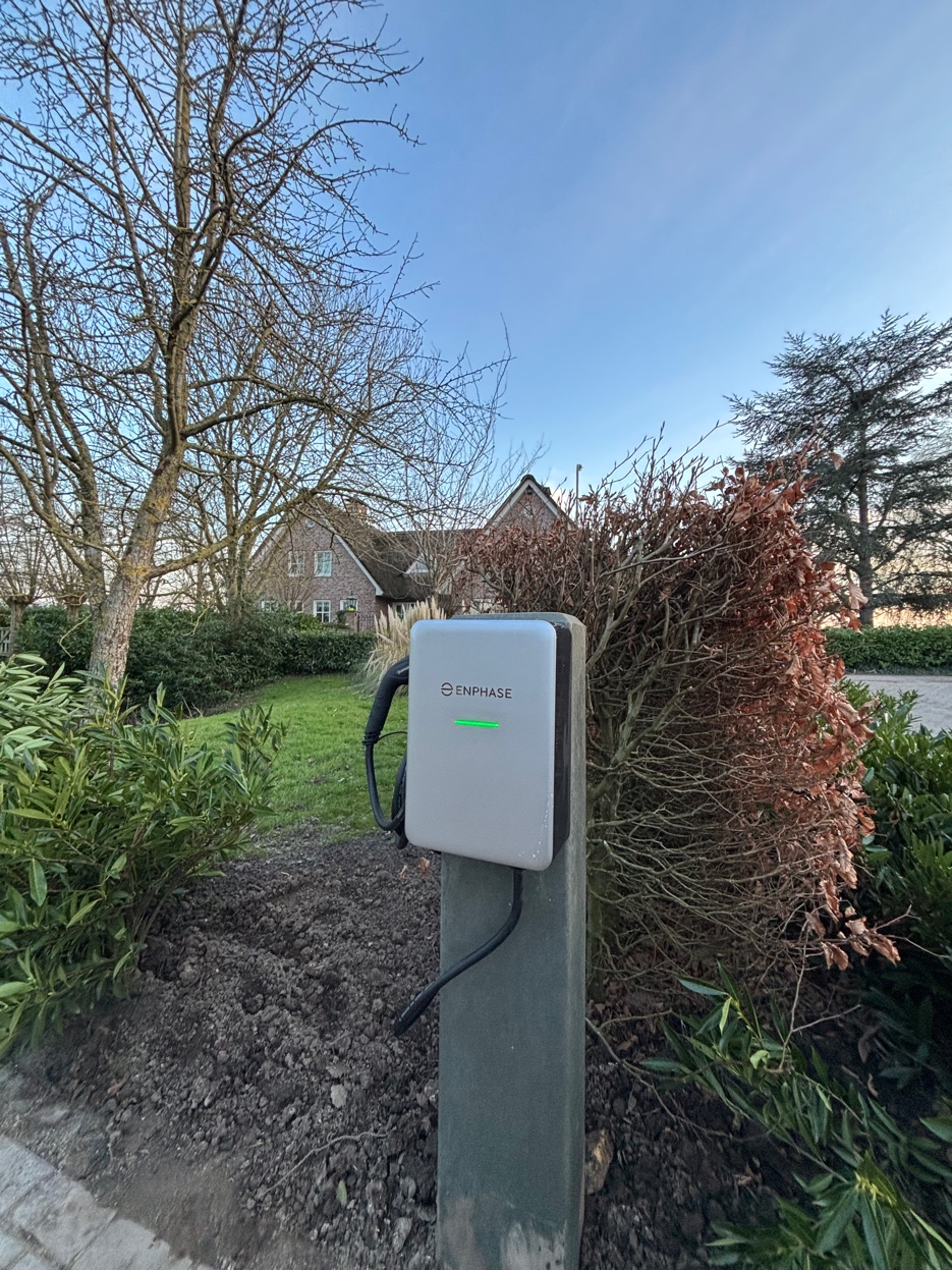 enphase ev charger bleskensgraaf pavani zon